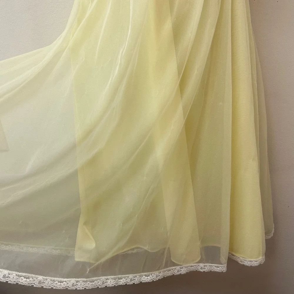 Vintage Warners Yellow Lace Babydoll Nightgown 32 USA 60s 70s Sheer Lingerie